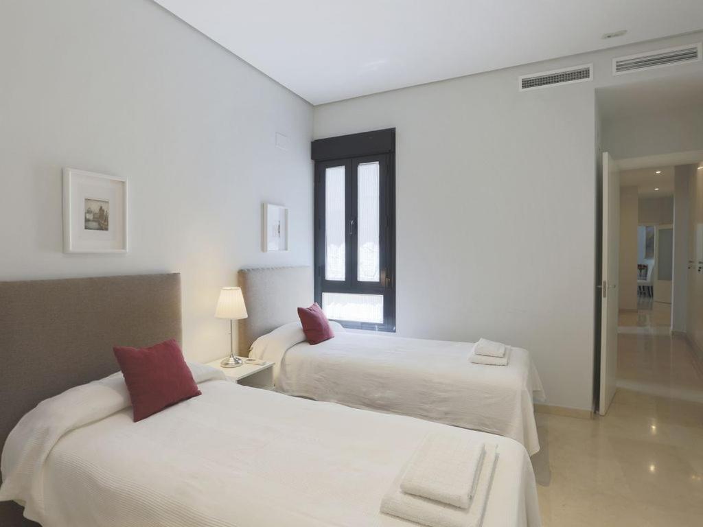 Epicenter II Nuevo Y Lujoso Apto Parking Gratis Perfecta Ubicacion Sevilla Exterior foto